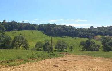 Imagem: O terreno possui 500m² de Área e está localizado em Centro