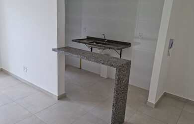 Imagem: O apartamento possui 2 Dormitórios, 2 Banheiros, 2 Vagas na