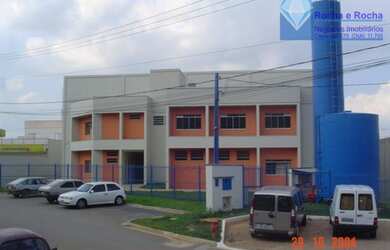 Imagem: O depósito para alugar possui 4 Vagas na garagem e 1383m²