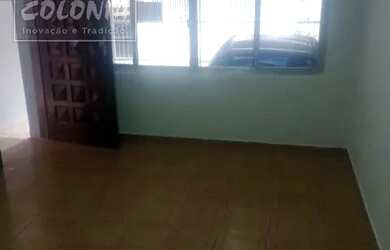 Imagem: A casa possui 3 Dormitórios, 1 Banheiro, 1 Vaga na garagem