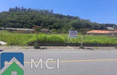 Imagem: O terreno possui 1494m² de Área e está localizado em Nereu