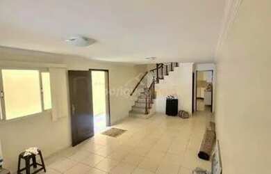 Imagem: A casa possui 3 Dormitórios, 4 Banheiros, 1 Vaga na garagem