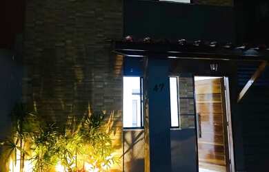 Imagem: A casa possui 3 Dormitórios, 2 Banheiros, 2 Vagas na garagem