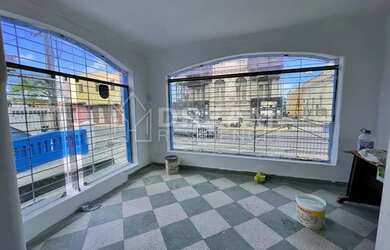 Imagem: A casa possui 1 Dormitório, 2 Banheiros, 5 Vagas na garagem