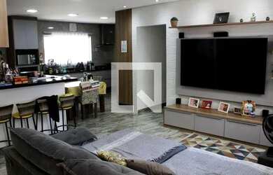 Imagem: A casa possui 2 Dormitórios, 2 Banheiros, 4 Vagas na garagem