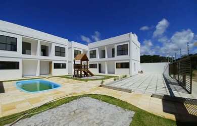 Imagem: A casa possui 3 Dormitórios, 2 Banheiros, 1 Vaga na garagem