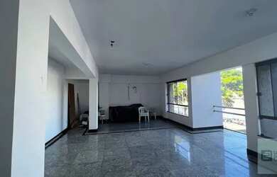 Imagem: O apartamento possui 1 Dormitório, 2 Banheiros, 1 Vaga na garagem