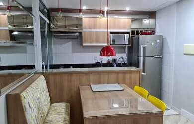 Imagem: O apartamento possui 2 Dormitórios, 1 Banheiro, 1 Vaga na garagem