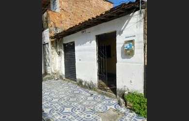 Imagem: A casa possui 2 Dormitórios, 1 Banheiro, 30m² de Área e