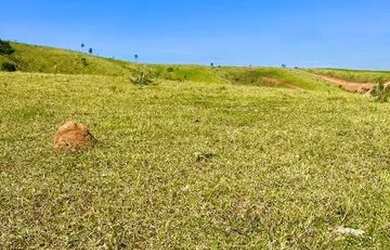 Imagem: O terreno possui 500m² de Área e está localizado em Usina
