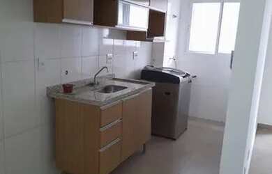 Imagem: O apartamento possui 2 Dormitórios, 1 Banheiro, 1 Vaga na garagem