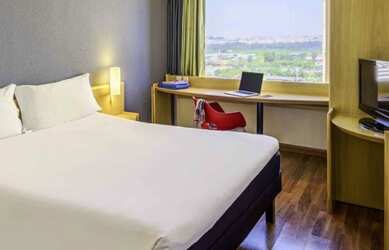 Imagem: O studio possui 1 Dormitório, 1 Banheiro, 1 Vaga na garagem