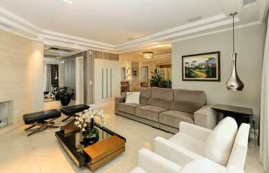 Imagem: O apartamento possui 3 Dormitórios, 5 Banheiros, 2 Vagas na