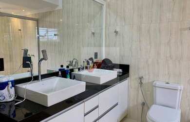 Imagem 10: Apartamento de alto padrão com localização privilegiada à venda, 181...