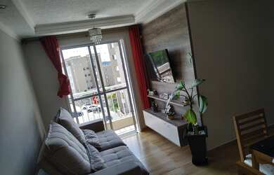 Imagem: O apartamento possui 2 Dormitórios, 1 Banheiro, 1 Vaga na garagem