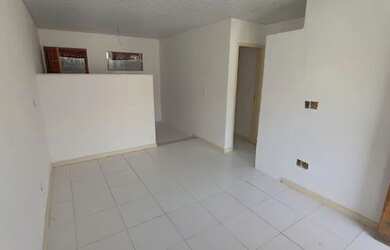 Imagem: A casa em condomínio possui 2 Dormitórios, 2 Banheiros, 1