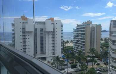 Imagem: O apartamento possui 3 Dormitórios, 1 Banheiro, 2 Vagas na