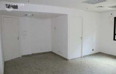 Imagem: O depósito possui 1 Vaga na garagem, 42m² de Área e está