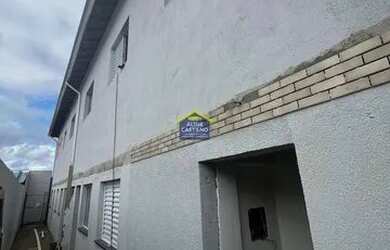 Imagem: A casa possui 2 Dormitórios, 2 Banheiros, 1 Vaga na garagem