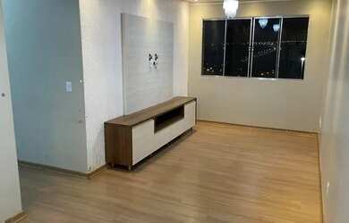 Imagem 2: SAMAMBAIA NORTE QN 402, pista do HRSAM ao lado da p. de ônibus, ótimo p morar ou locar.