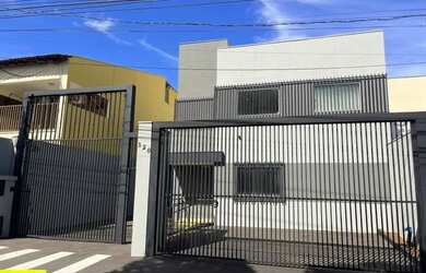 Imagem: O depósito possui 4 Vagas na garagem e 304m² de Área e está