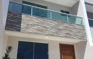 Imagem: A casa possui 3 Dormitórios, 2 Banheiros, 2 Vagas na garagem