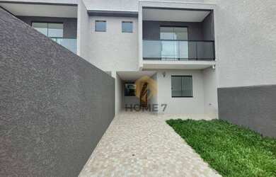 Imagem: A casa possui 3 Dormitórios, 2 Banheiros, 2 Vagas na garagem