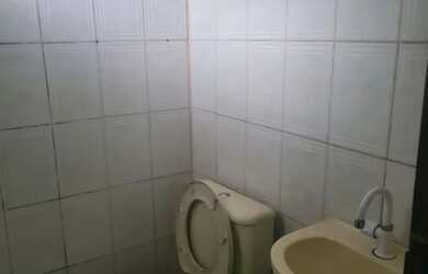 Imagem: A casa possui 2 Dormitórios, 3 Banheiros, 1 Vaga na garagem