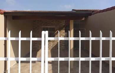 Imagem: A casa possui 2 Dormitórios, 2 Banheiros, 1 Vaga na garagem