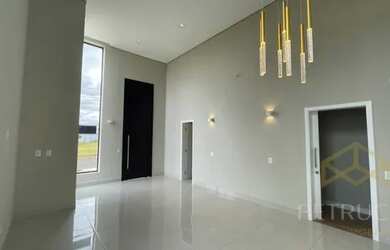 Imagem: A casa em condomínio possui 3 Dormitórios, 4 Banheiros, 4