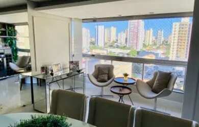 Imagem: O apartamento possui 4 Dormitórios, 5 Banheiros, 2 Vagas na