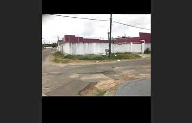 Imagem: A casa possui 2 Dormitórios, 2 Banheiros e 3 Vagas na garagem