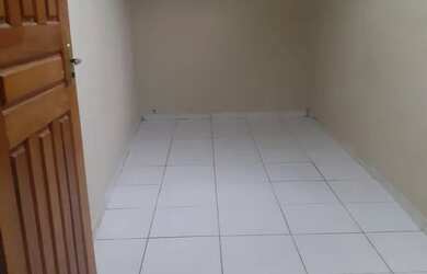 Imagem: A casa possui 1 Dormitório, 1 Banheiro e está localizado