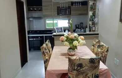 Imagem: A casa em condomínio possui 3 Dormitórios, 2 Banheiros, 2