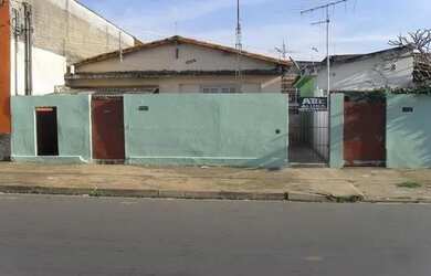 Imagem: A casa possui 1 Dormitório, 1 Banheiro, 50m² de Área e está