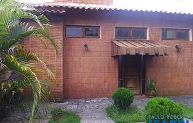 Imagem: A casa em condomínio para alugar possui 3 Dormitórios, 2 Banheiros