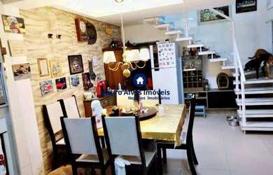 Imagem: A casa possui 2 Dormitórios, 2 Banheiros, 4 Vagas na garagem