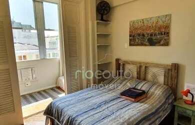 Imagem: O apartamento possui 1 Dormitório, 1 Banheiro, 45m² de Área