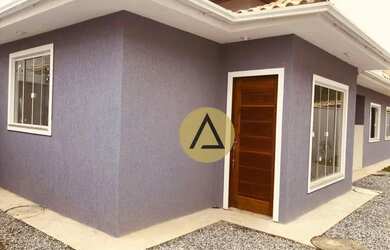 Imagem: A casa possui 3 Dormitórios, 1 Banheiro, 2 Vagas na garagem