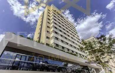 Imagem: O apartamento possui 1 Dormitório, 1 Banheiro, 1 Vaga na garagem