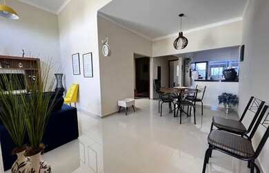 Imagem: A casa possui 2 Dormitórios, 1 Banheiro, 4 Vagas na garagem