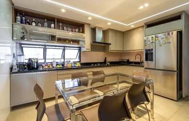 Imagem 6: 4 Suítes no Vieiralves, 205m2, Apto Alto padrão 100 mobiliado, 1 por...