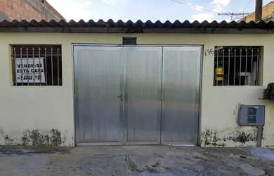 Imagem: A casa possui 3 Dormitórios, 3 Banheiros, 2 Vagas na garagem