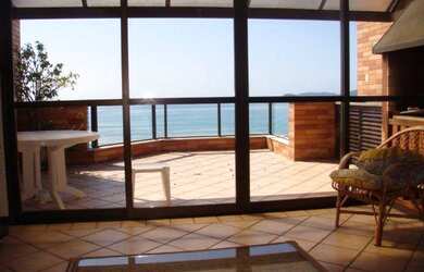 Imagem: O apartamento possui 3 Dormitórios, 3 Vagas na garagem e está