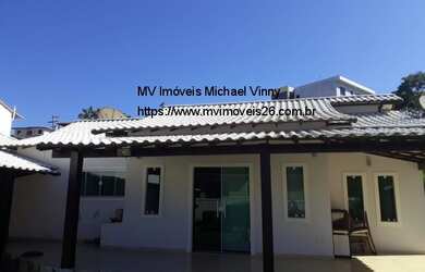 Imagem: A casa possui 3 Dormitórios, 2 Banheiros, 1 Vaga na garagem