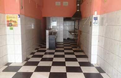 Imagem: O depósito possui 1 Vaga na garagem e 65m² de Área e está