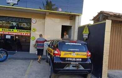 Imagem: O apartamento possui 2 Dormitórios e 2 Banheiros e está localizado