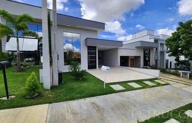 Imagem: A casa em condomínio possui 3 Dormitórios, 3 Banheiros, 2