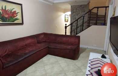 Imagem: A casa possui 3 Dormitórios, 4 Banheiros, 3 Vagas na garagem