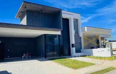 Imagem: A casa em condomínio possui 3 Dormitórios, 5 Banheiros, 4